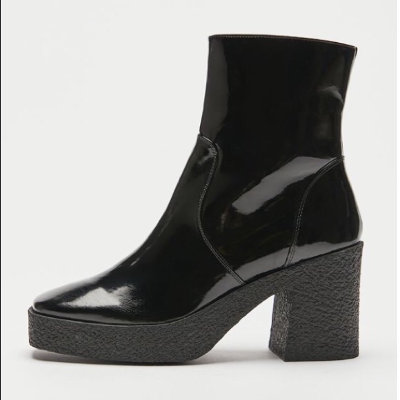 Urban Outfitters Shoes - Urban Outfitters Aria chunky boot 8